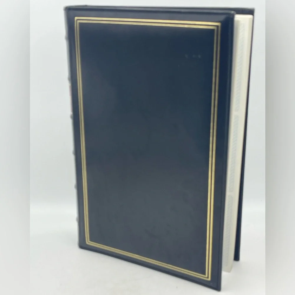 Pioneer: Black Bonded Leather D-Ring VTG 408 (4”x6”) Photo Album w/ Memo Column